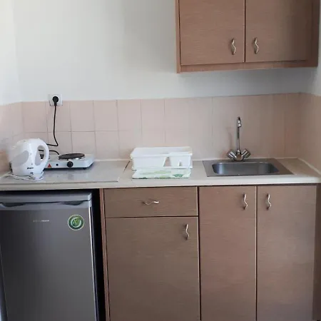 Manolis Hotel de apartamente 2*