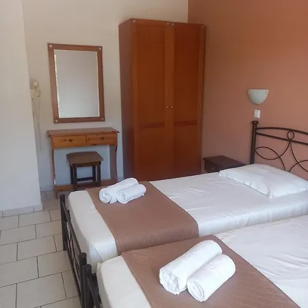 Manolis Hotel de apartamente 2*