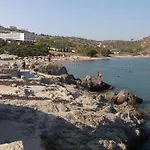 Manolis Lägenhetshotell 2*