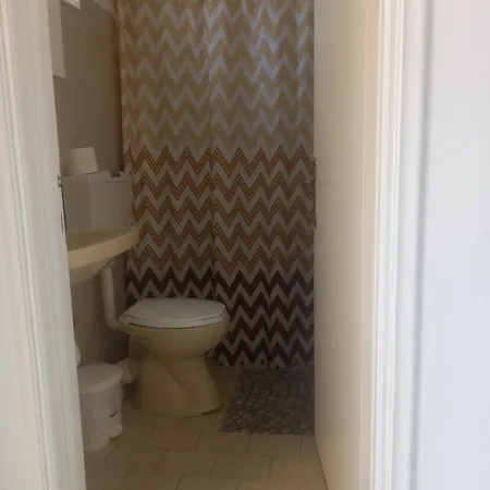 Ξενοδοχείο με διαμερίσματα Manolis