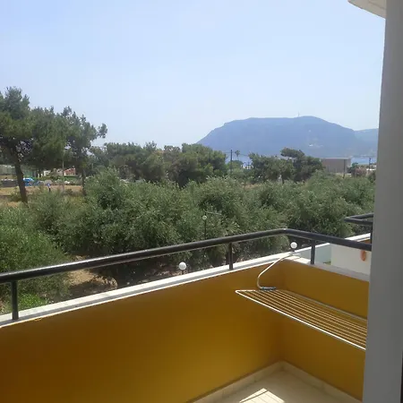 Ξενοδοχείο με διαμερίσματα Manolis