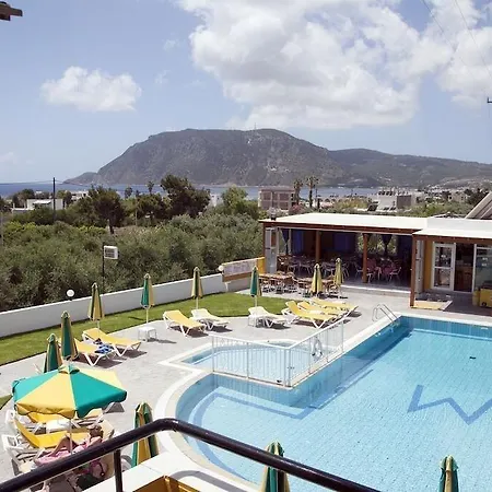 Manolis Apartmanhotel 2*