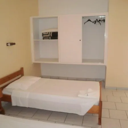 Manolis Aparthotel