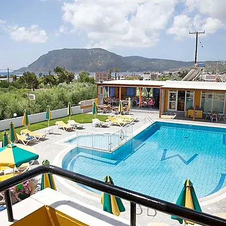 Aparthotel Manolis 2*