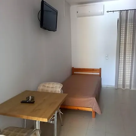 Aparthotel Manolis