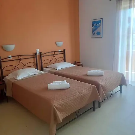 Manolis Aparthotel