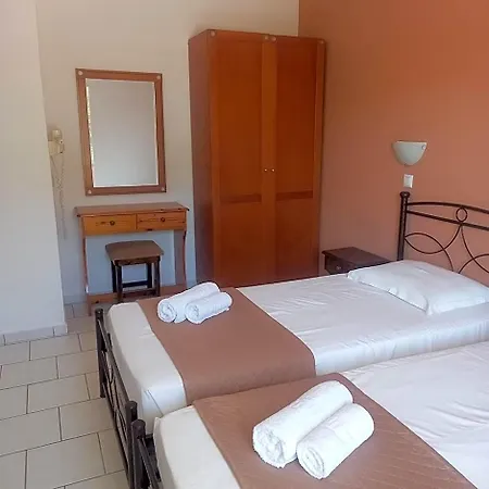 Aparthotel Manolis 2*