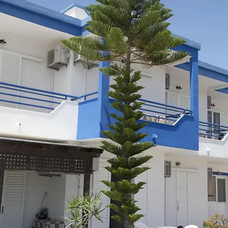 Aparthotel Manolis 2*