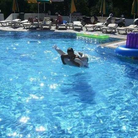 Aparthotel Manolis Kéfalos
