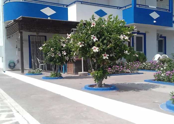 马诺利斯公寓 公寓式酒店 2*