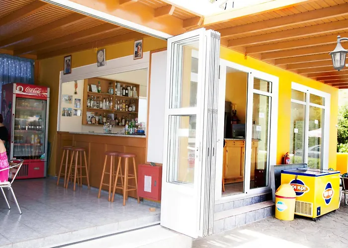 马诺利斯公寓 公寓式酒店 2*