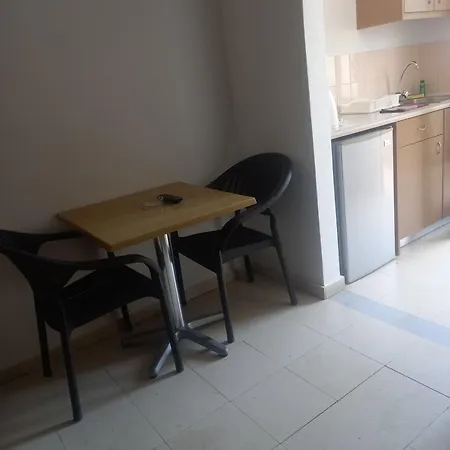 Lejlighedshotel Manolis 2*