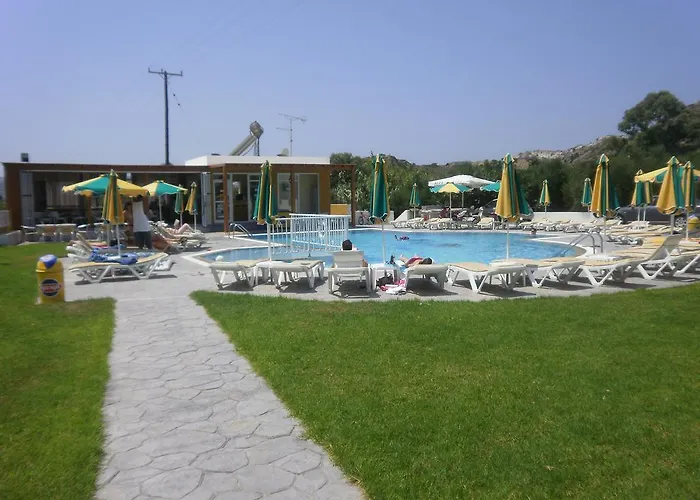 Manolis شقة فندقية 2*