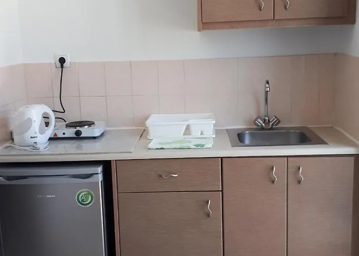 Manolis Apart-hotel 2*