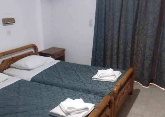Manolis Aparthotel 2*
