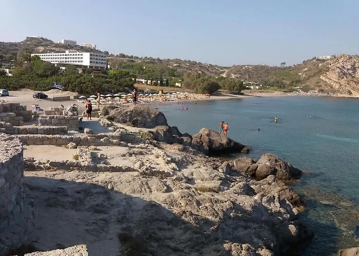 Manolis Aparthotel 2*